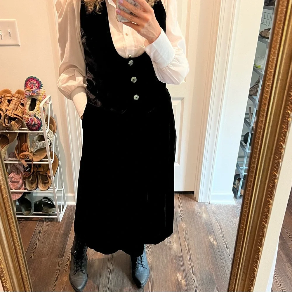 Vintage classic black
